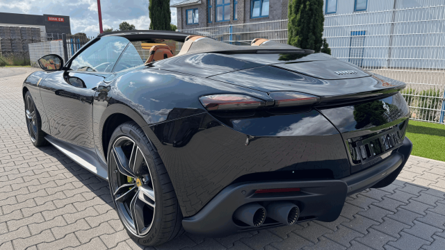 FerrariRoma03